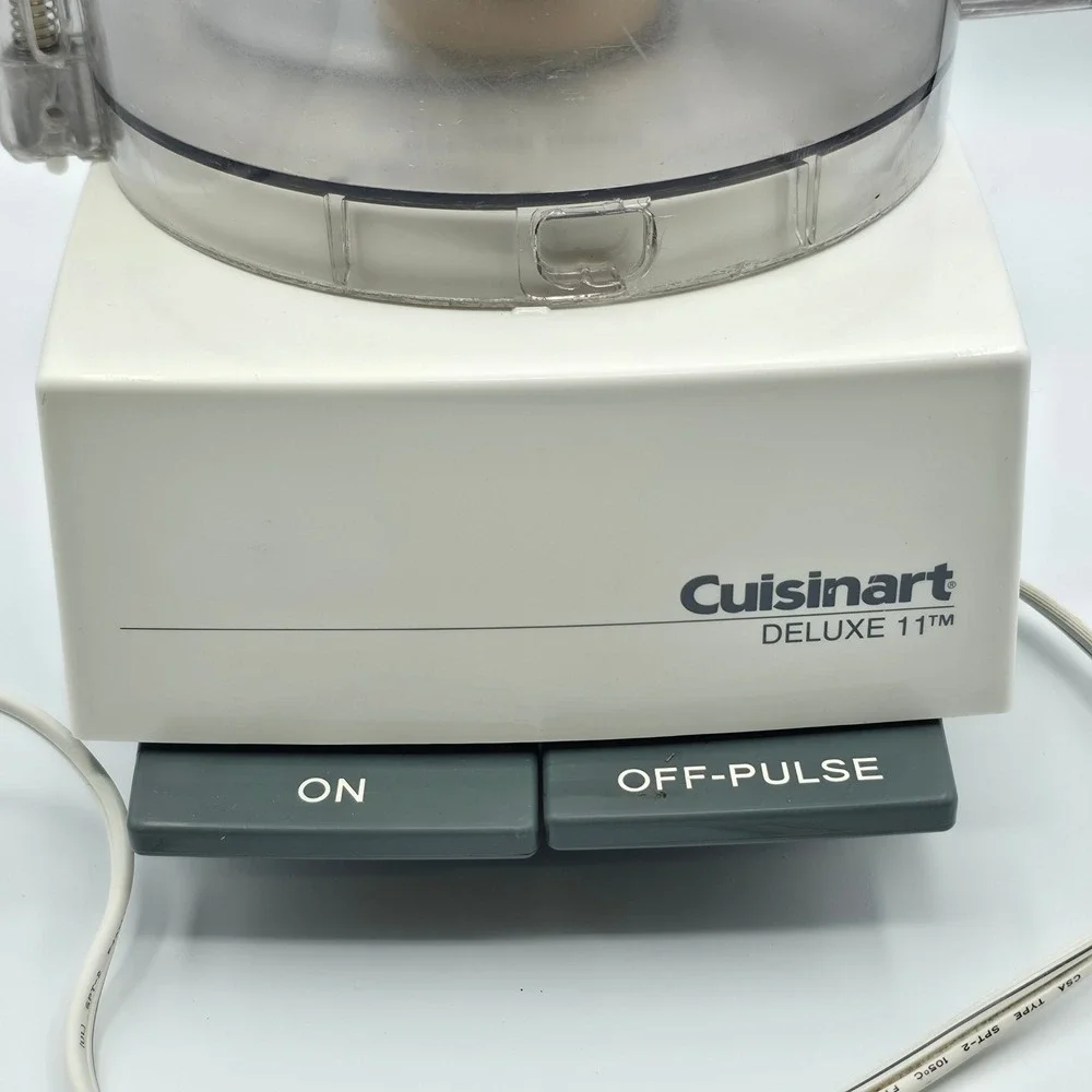 Cuisinart Food Processor Deluxe 11 White DLC-861TX Metal Blade Vintage Kitchen